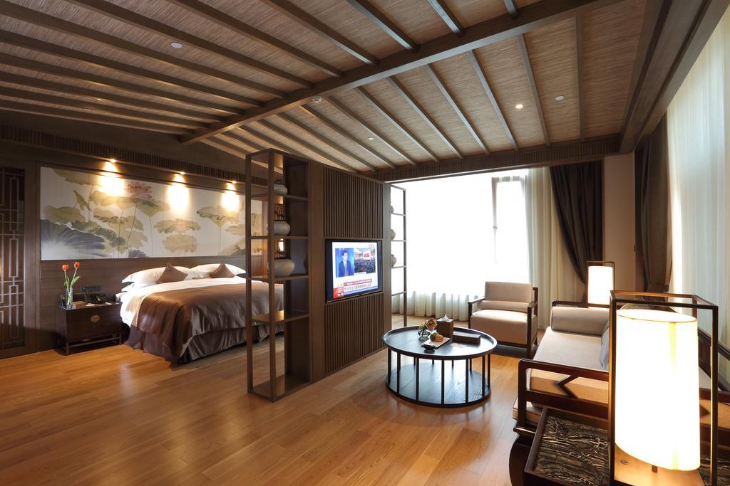 S&N Zhejiang Linhai International Hotel Habitación foto