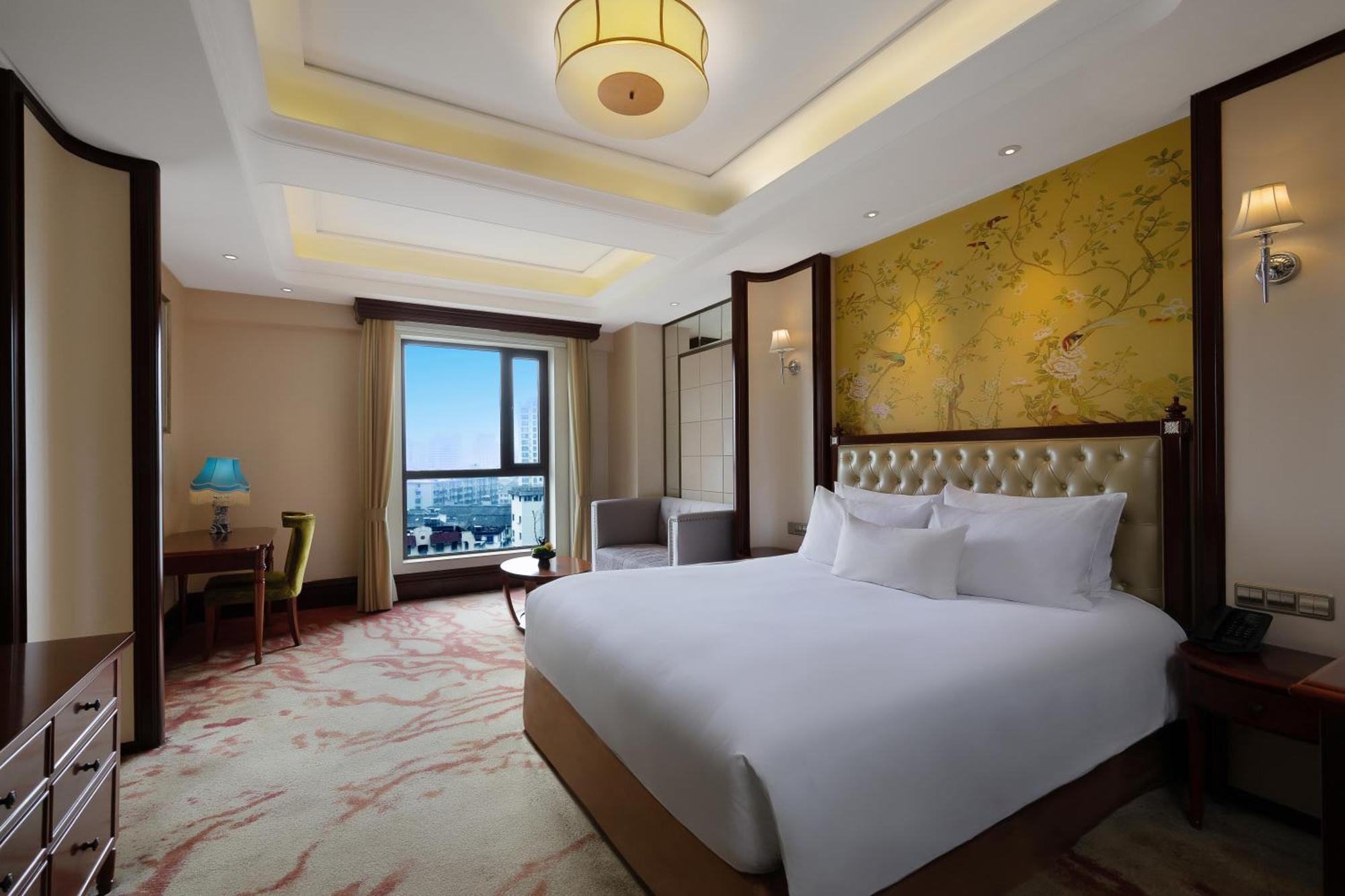 S&N Zhejiang Linhai International Hotel Exterior foto
