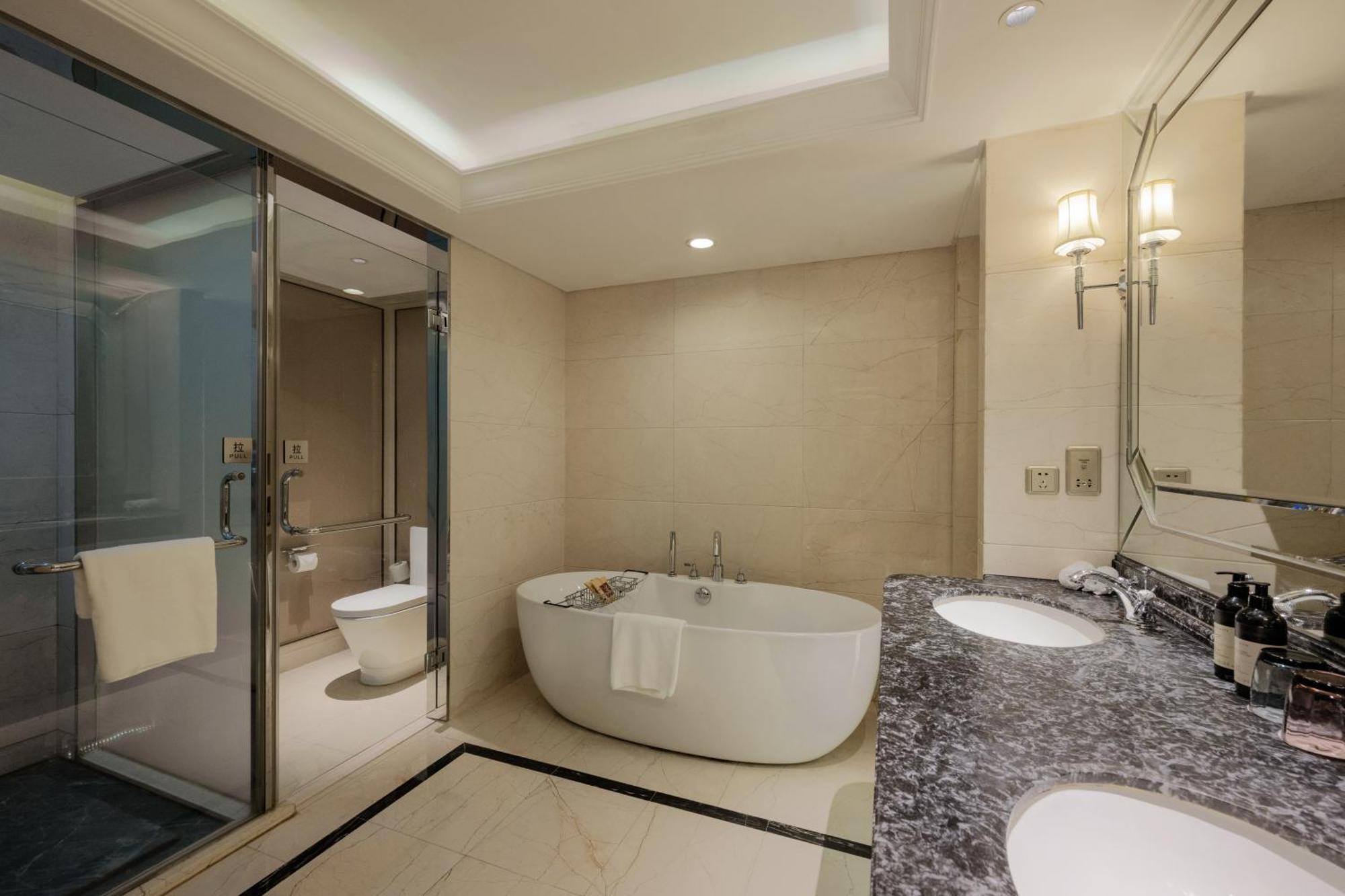 S&N Zhejiang Linhai International Hotel Exterior foto