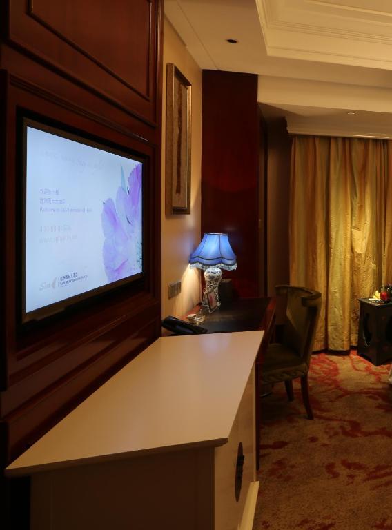 S&N Zhejiang Linhai International Hotel Exterior foto