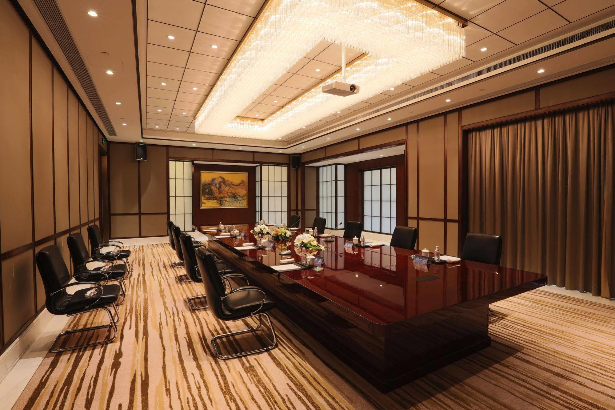 S&N Zhejiang Linhai International Hotel Exterior foto