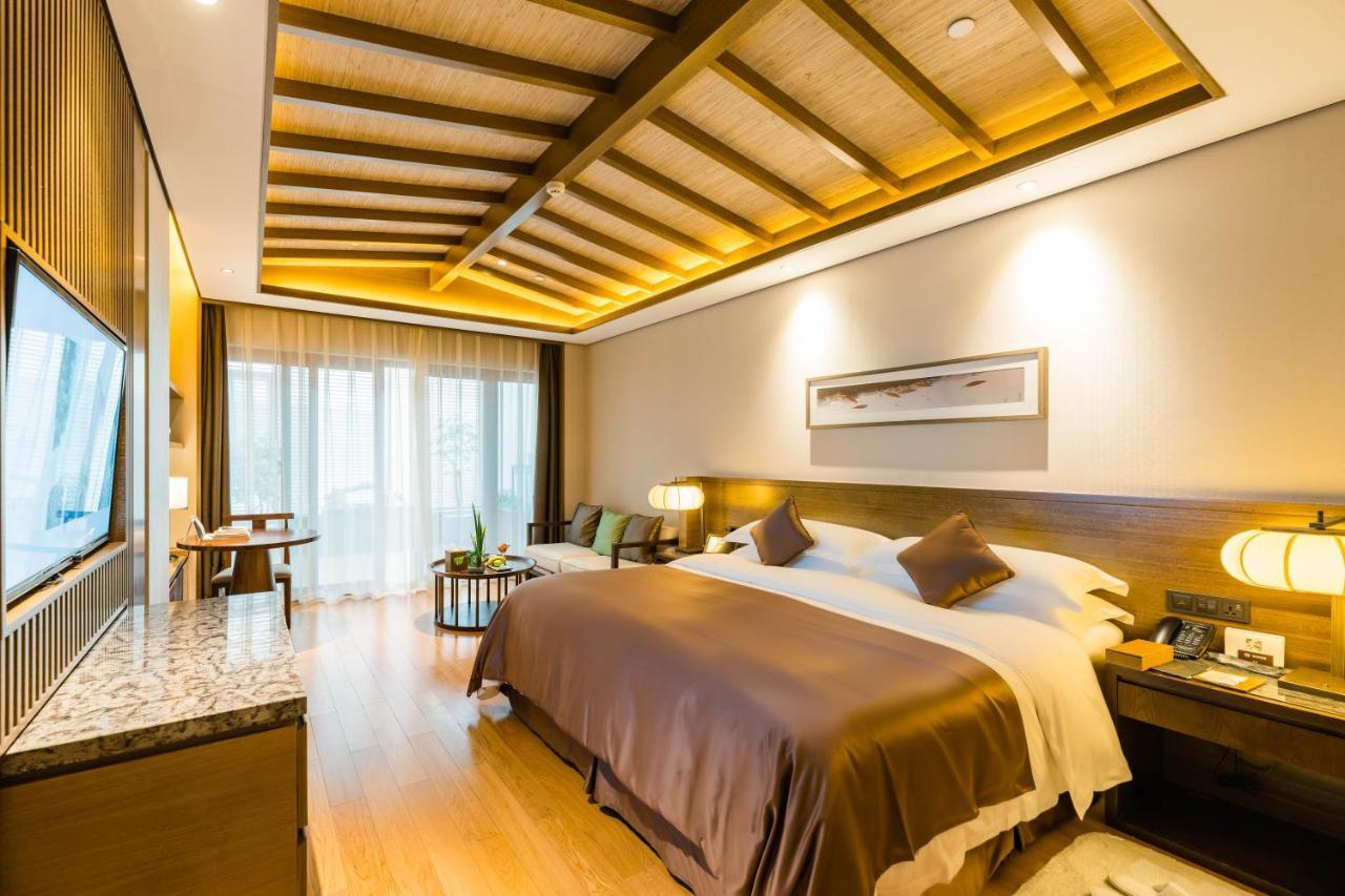 S&N Zhejiang Linhai International Hotel Exterior foto