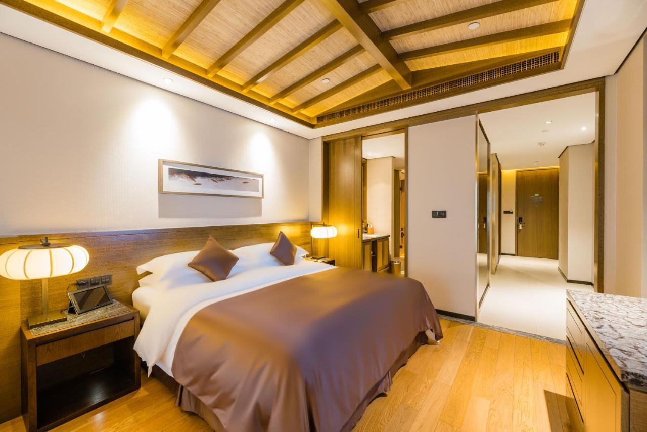 S&N Zhejiang Linhai International Hotel Exterior foto